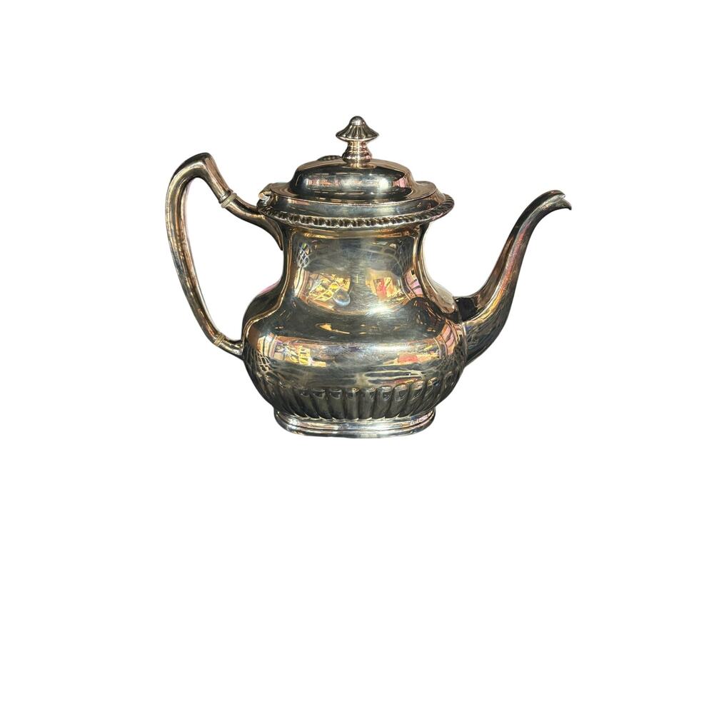 Antique Reed & Barton silver plated coffee/tea pot